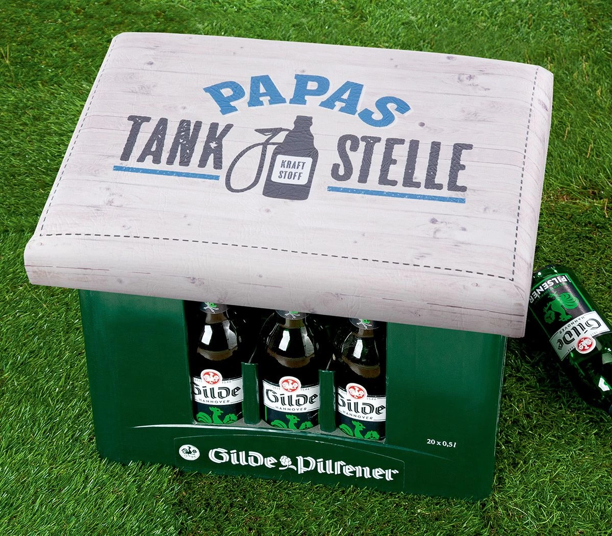 Gilde 42969 Bierkasten Sitzkissen "Papa's Tankstelle" 44x34cm Sitzpolster Weiß 1 Gilde 42969 Bierkasten Sitzkissen "Papa's Tankstelle" 44x34cm Sitzpolster Weiß