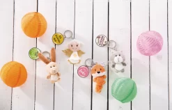 Nici 47530 Schlüsselanhänger Graue Katze Plüsch 7cm Kleeblatt Glücksklee -Kuscheiz Geschäft 47540 03 47528 47532 47530 Milieu vorl 2048x1306