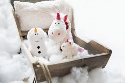 Nici 48167 Kissen Einhorn Theodor Im Schneeanzug 43x25cm Rechteckig Plüsch GREEN -Kuscheiz Geschäft 48166 10 48163 48162 Milieu vorl 2048x1365 8